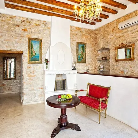 Boutique Tsopela Hotel 4*