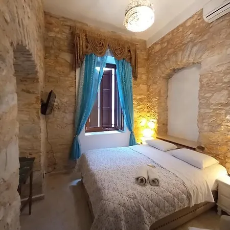 Boutique Tsopela Skiathos Town