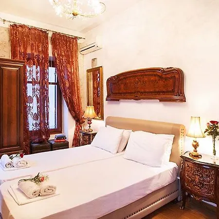 Hotel Boutique Tsopela 4*